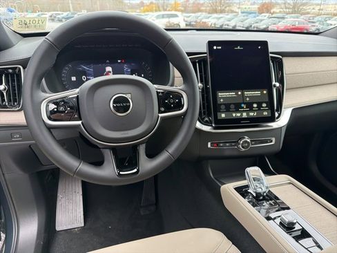 New 2026 Volvo XC90 B6 Plus w/ Protection Package Premier image 14