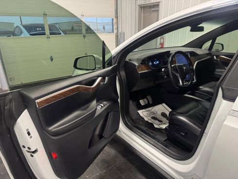 Used 2017 Tesla Model X P100D image 13
