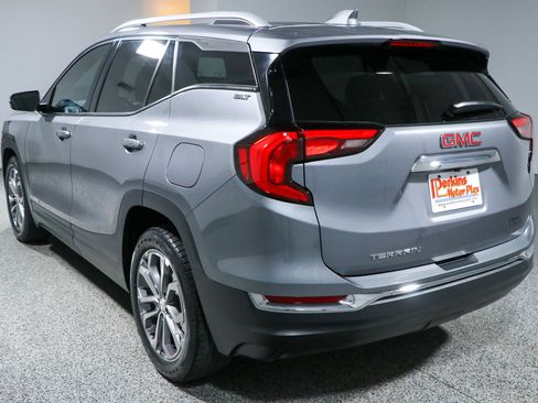 Used 2020 GMC Terrain SLT w/ Preferred Package FWD image 9