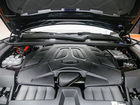 Certified 2026 Porsche Cayenne Coupe AWD/4WD image 31