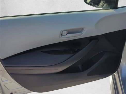 Used 2024 Toyota Corolla LE FWD image 7