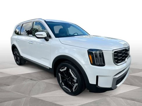 Certified 2024 Kia Telluride S FWD image 2