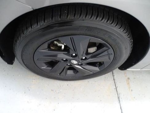 Used 2023 Hyundai Elantra SEL FWD image 22