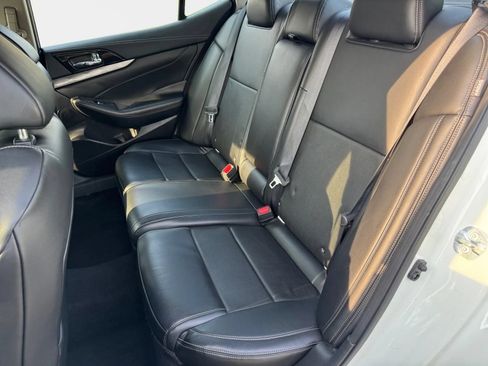 Used 2023 Nissan Maxima SV w/ Floor Mat Group FWD image 11