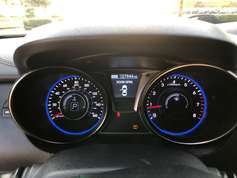 Used 2013 Hyundai Genesis 2.0T image 27