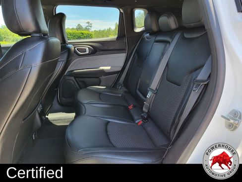 Used 2024 Jeep Compass Latitude AWD/4WD image 16
