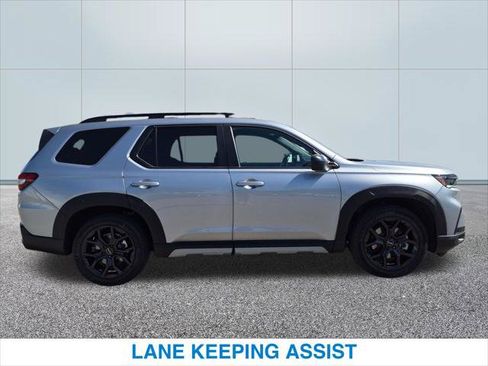 Certified 2025 Honda Pilot Sport image 6