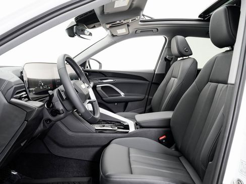 New 2025 Audi Q5 Premium image 6