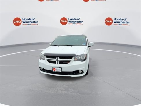 Used 2019 Dodge Grand Caravan GT image 3
