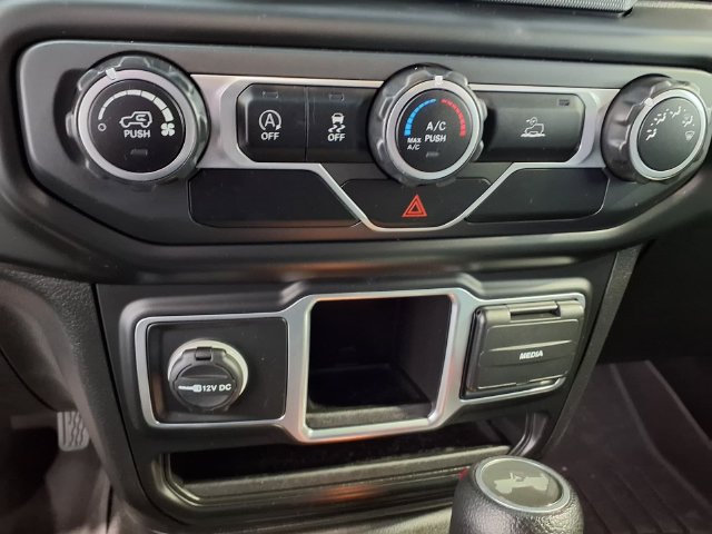 Used 2021 Jeep Wrangler Sport AWD/4WD image 16