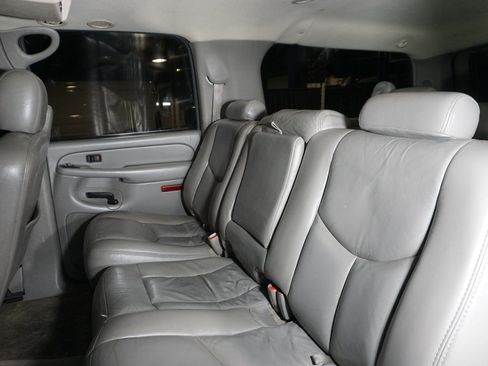 Used 2006 GMC Yukon XL SLT w/ SLT Preferred Equipment Group AWD/4WD image 20