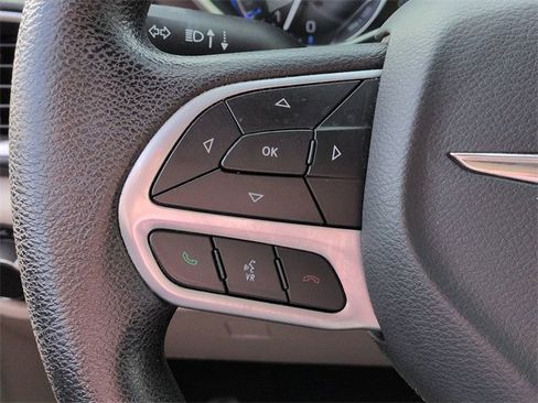 Certified 2021 Chrysler Voyager Lxi image 25