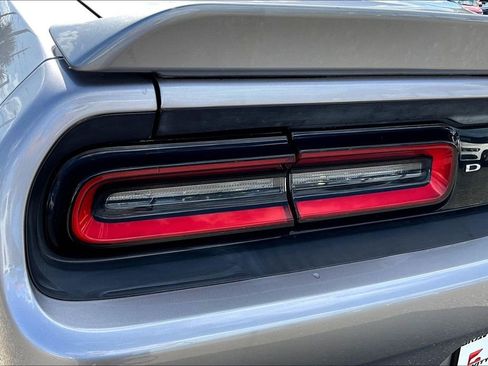 Used 2015 Dodge Challenger SXT Plus RWD image 22