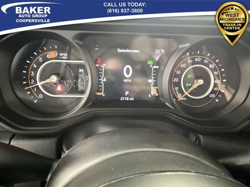 Used 2025 Jeep Wrangler Unlimited Rubicon image 13