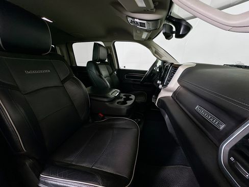 Used 2024 RAM 2500 Laramie image 32