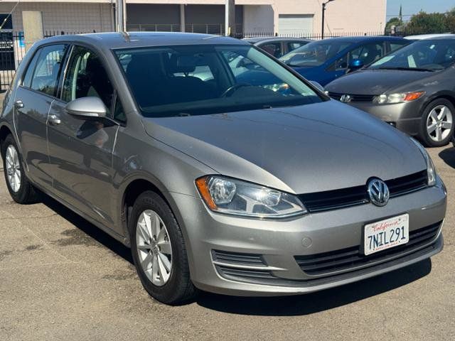 Used 2016 Volkswagen Golf S FWD image 3