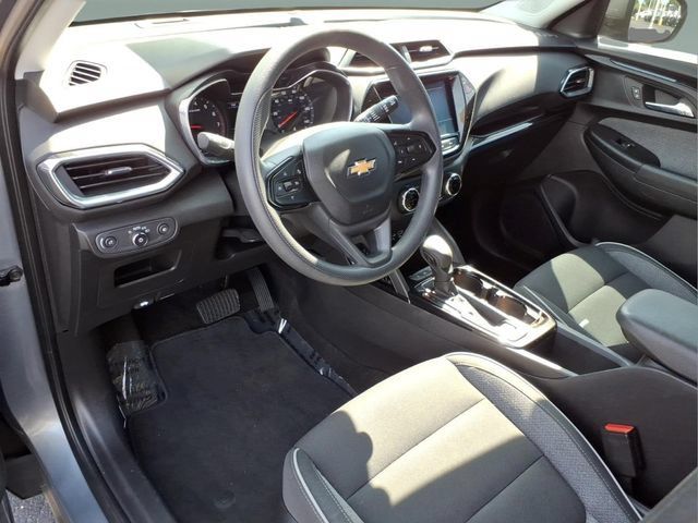 Used 2021 Chevrolet TrailBlazer LT w/ Convenience Package FWD image 10