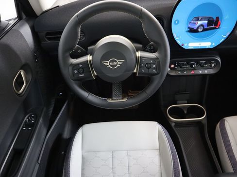 Certified 2025 MINI Cooper S image 10