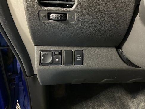 Used 2015 Nissan Xterra PRO-4X AWD/4WD image 29
