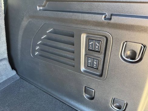 Used 2026 Chevrolet Traverse RS w/ LPO, Floor Liner Package AWD/4WD image 45