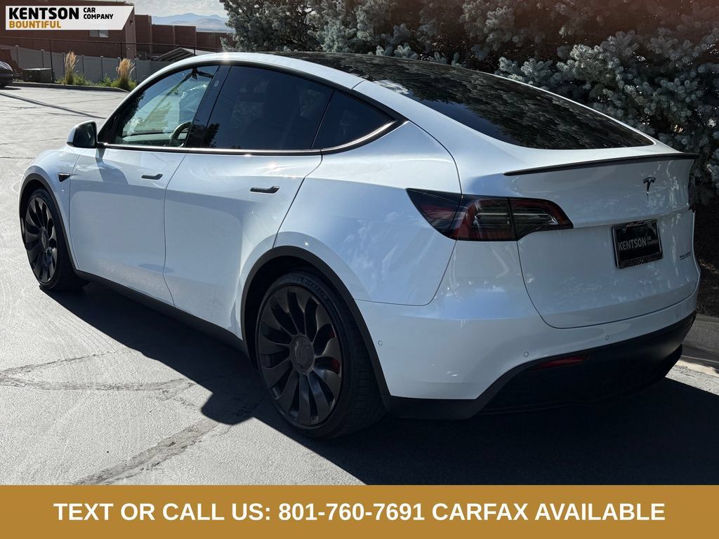 Used 2022 Tesla Model Y Performance AWD/4WD image 5