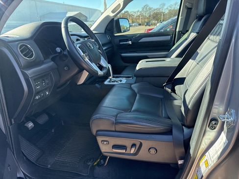 Used 2021 Toyota Tundra Platinum image 9