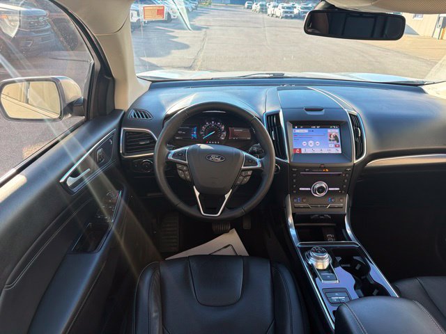 Used 2019 Ford Edge Titanium w/ Equipment Group 301A AWD/4WD image 19