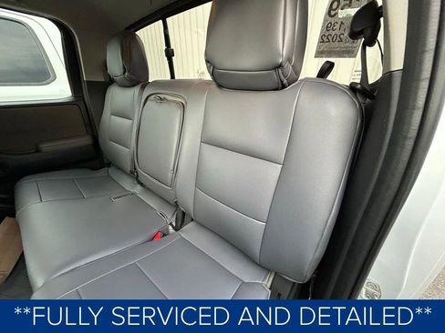 Used 2022 Nissan Frontier SV image 9