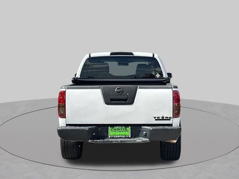 Used 2010 Nissan Frontier SE RWD image 4