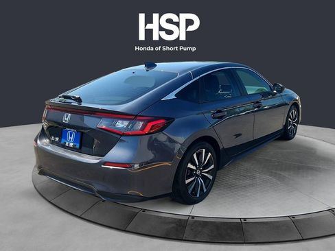 Used 2024 Honda Civic EX-L image 5