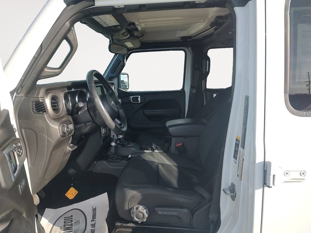 Used 2022 Jeep Wrangler Unlimited Sport AWD/4WD image 9
