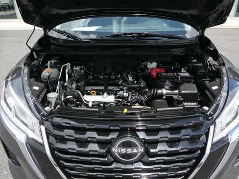 Used 2024 Nissan Kicks S FWD image 28