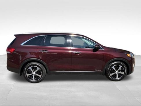 Used 2017 Kia Sorento EX w/ EX V6 Premium Package AWD/4WD image 12