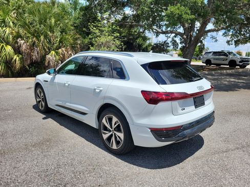 Certified 2024 Audi Q8 e-tron Premium Plus w/ Premium Plus Package AWD/4WD image 6