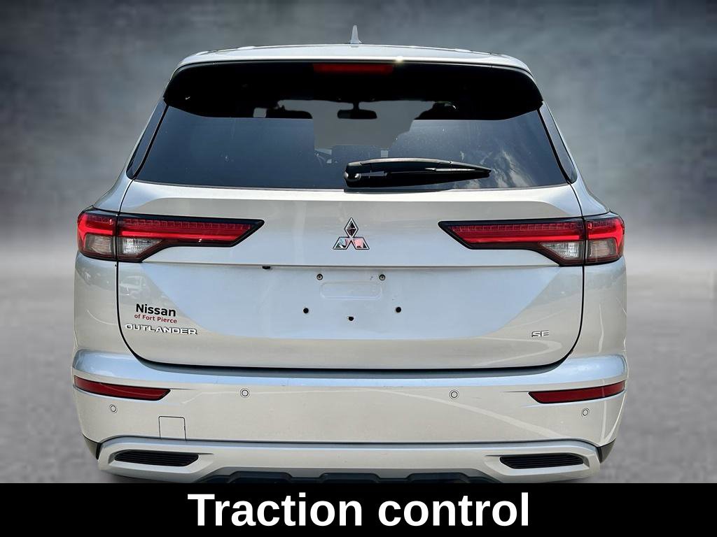 Used 2024 Mitsubishi Outlander SE FWD image 6