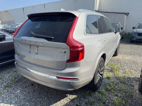 Certified 2024 Volvo XC90 B5 Core w/ Climate Package image 9