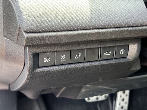Used 2026 Toyota Camry Hybrid FWD image 26