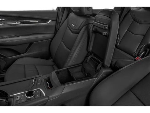 Used 2021 Cadillac XT5 Premium Luxury w/ LPO, ONYX Package AWD/4WD image 17