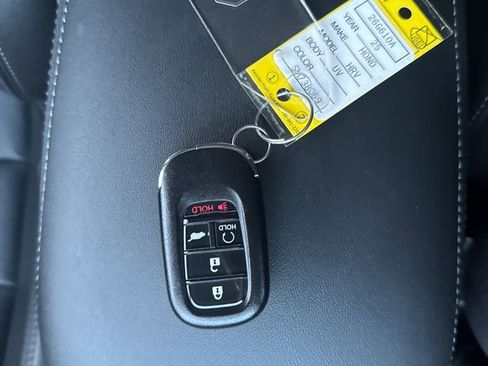 Certified 2025 Honda HR-V EX-L image 35