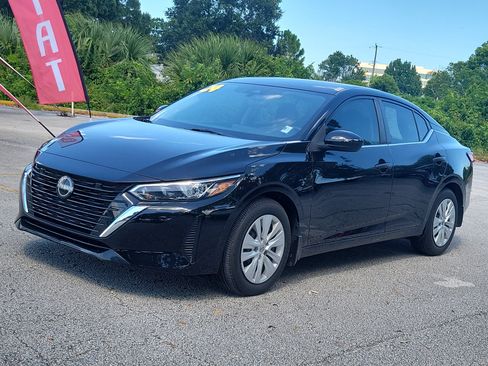 Used 2024 Nissan Sentra S FWD image 2
