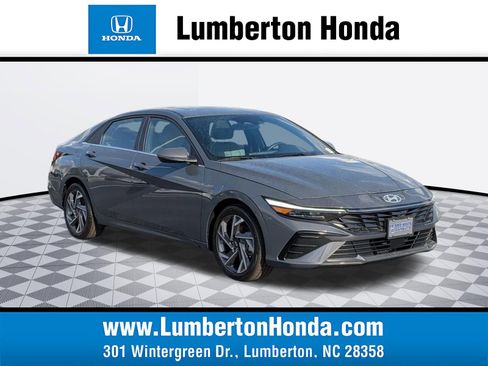 Used 2025 Hyundai Elantra Limited FWD image 1
