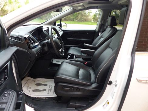 Used 2024 Honda Odyssey Elite image 27