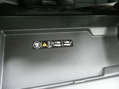 New 2026 Chevrolet Tahoe High Country AWD/4WD image 30