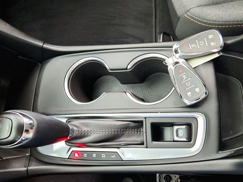 Used 2018 Chevrolet Equinox LT image 37