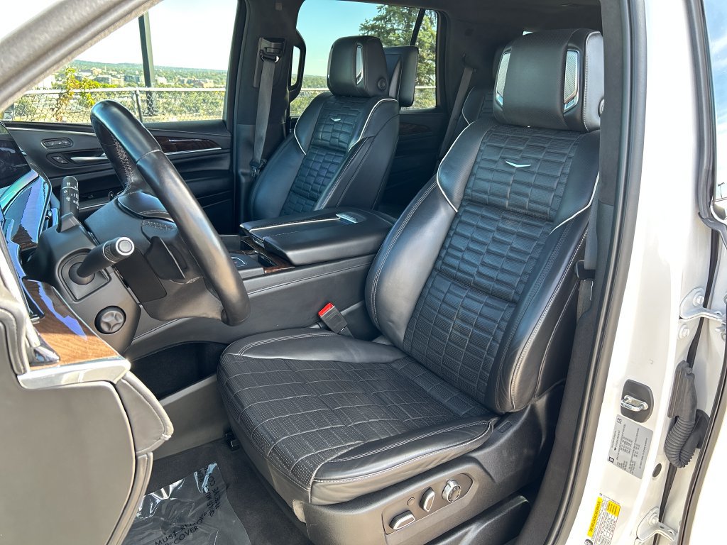 Used 2021 Cadillac Escalade Sport Platinum AWD/4WD image 16