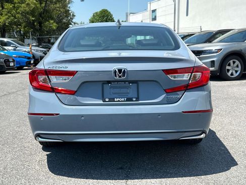 Used 2022 Honda Accord Touring image 3