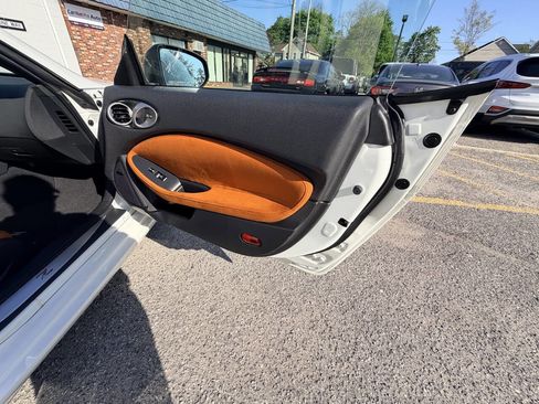 Used 2012 Nissan 370Z Touring RWD image 15