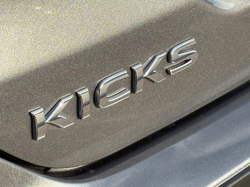 Certified 2024 Nissan Kicks SV image 11