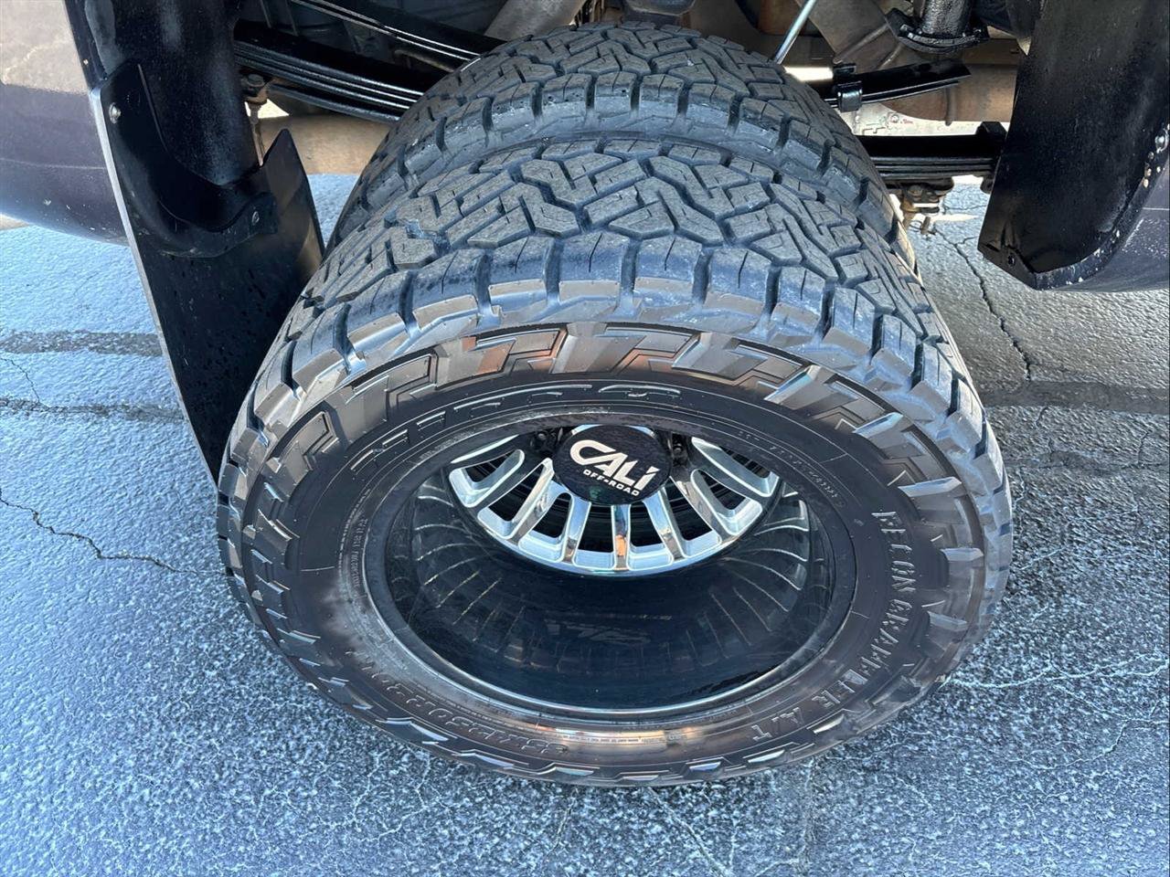 Used 2016 GMC Sierra 3500 Denali w/ Driver Alert Package AWD/4WD image 26