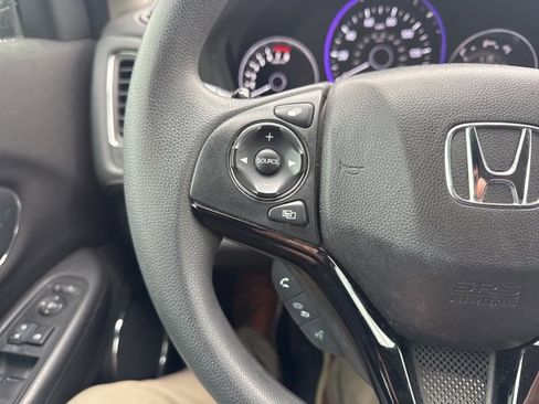 Used 2017 Honda HR-V EX image 13